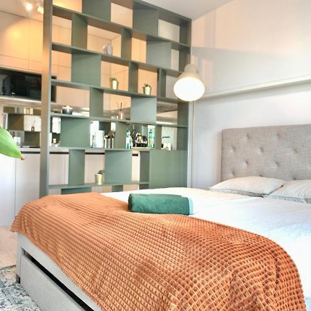 Luxury, Bright Studio With Parking And Balcony In Bratislava Center 외부 사진