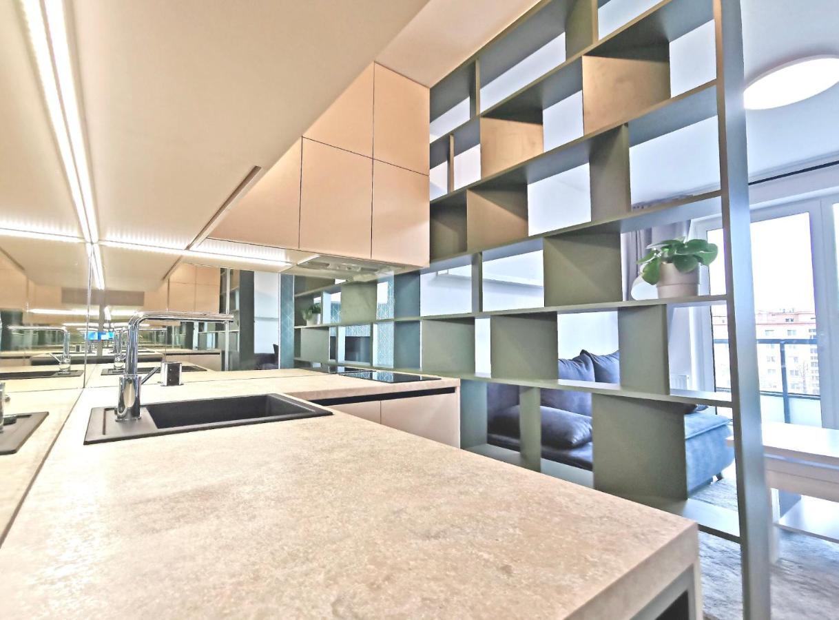 Luxury, Bright Studio With Parking And Balcony In Bratislava Center 외부 사진